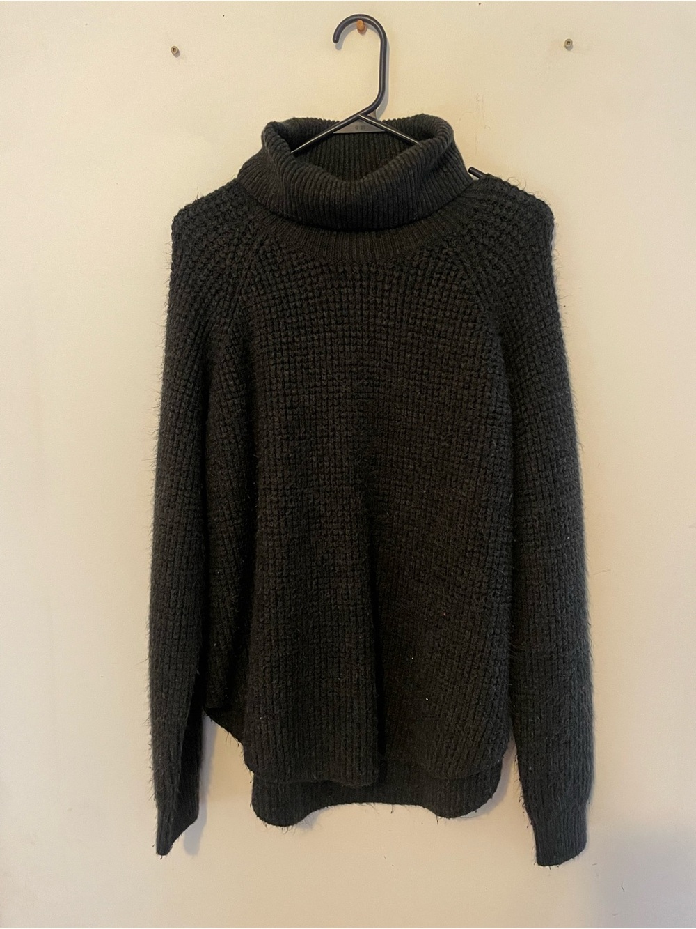 Kuhl Black Chunky Turtleneck Sweater
